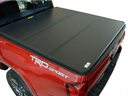 Tapa cubre batea HARD TRI FOLD